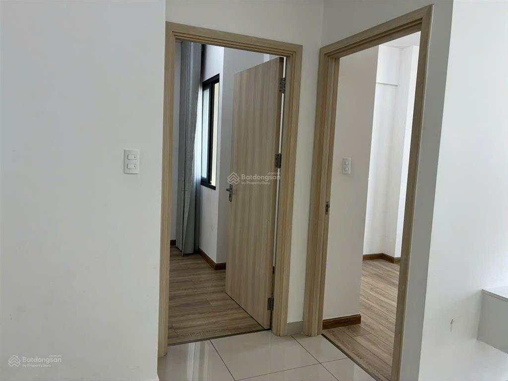 Cần cho thuê căn 2pn, 67m2, nhà có nội thất tương đối, hướng mát ở được ngay
