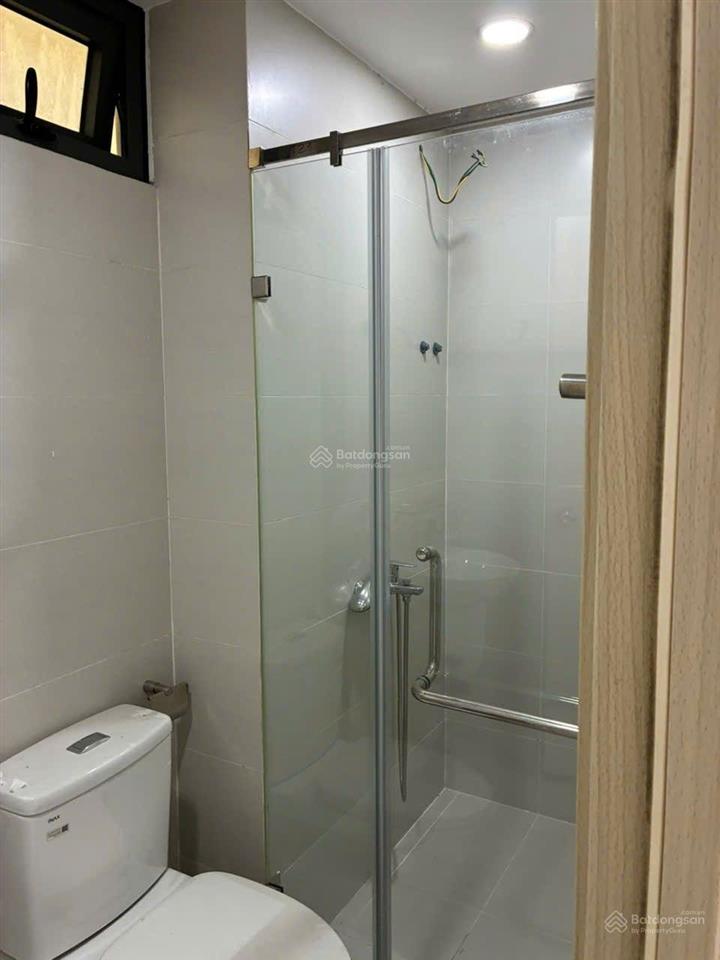 Cần cho thuê căn 2pn, 67m2, nhà có nội thất tương đối, hướng mát ở được ngay