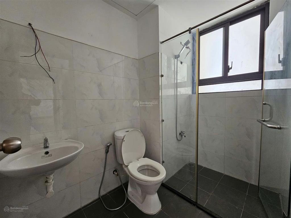 Căn hộ góc, 3pn, 2wc, nhà hoàn thiện có bếp rèm, giá bán tốt chỉ 2,65 tỷ (còn tl), shr cc ngay