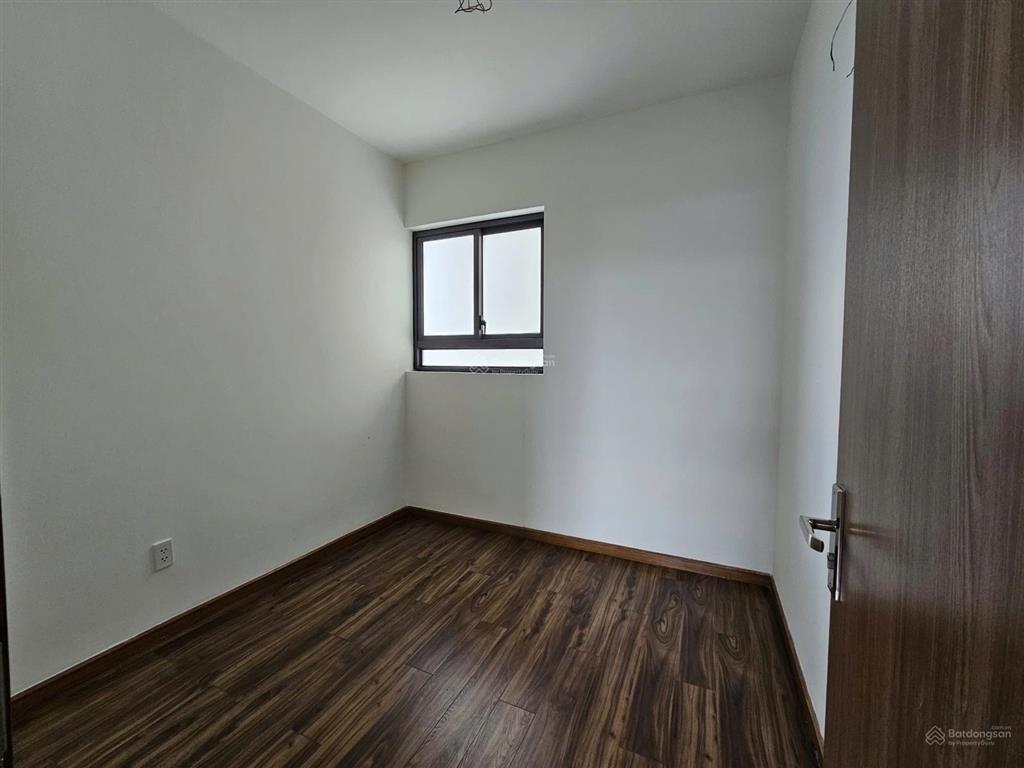Căn hộ góc, 3pn, 2wc, nhà hoàn thiện có bếp rèm, giá bán tốt chỉ 2,65 tỷ (còn tl), shr cc ngay