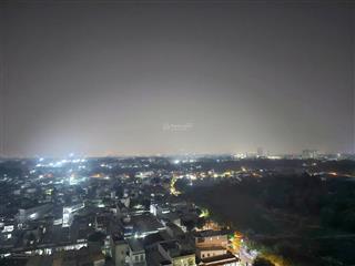 Chính chủ cần bán căn 2pn, 2pn 2wc, hướng nam view landmark, block b, thoáng mát. sổ sẵn cc ngay