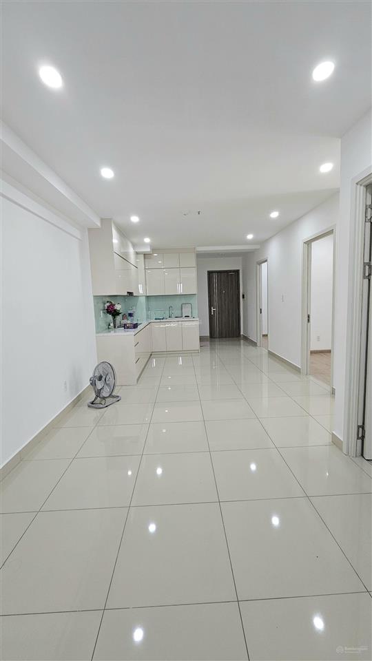 Eco xuân cho thuê 3pn, nhà mới chưa ở, có bếp full + rèm + giàn phơi + lưới an toàn