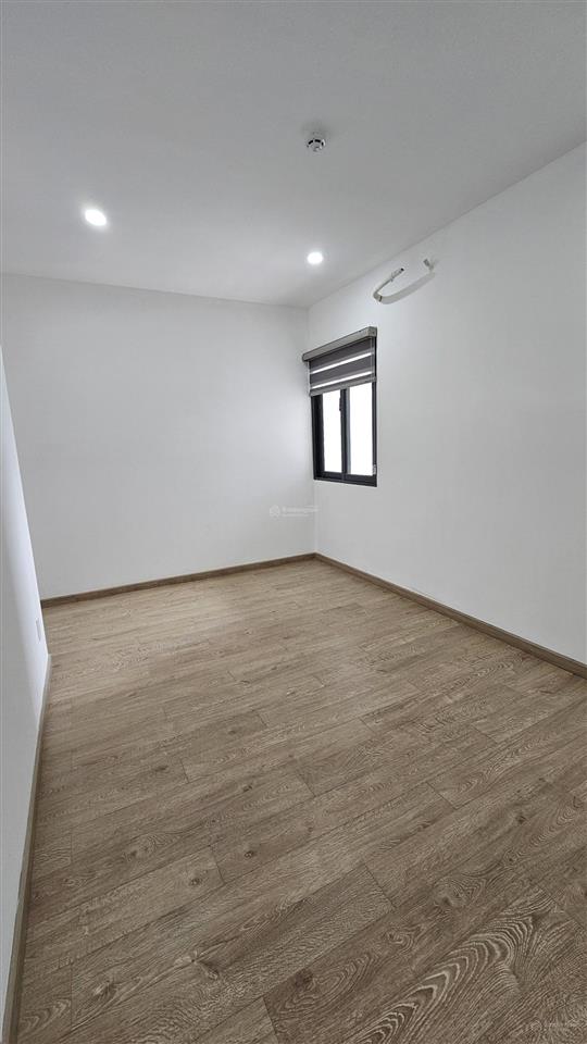 Eco xuân cho thuê 3pn, nhà mới chưa ở, có bếp full + rèm + giàn phơi + lưới an toàn