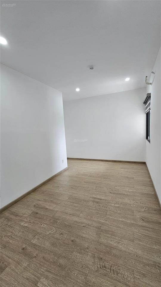 Eco xuân cho thuê 3pn, nhà mới chưa ở, có bếp full + rèm + giàn phơi + lưới an toàn