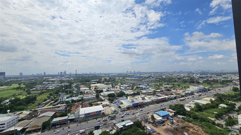 Eco xuân cho thuê 3pn, nhà mới chưa ở, có bếp full + rèm + giàn phơi + lưới an toàn