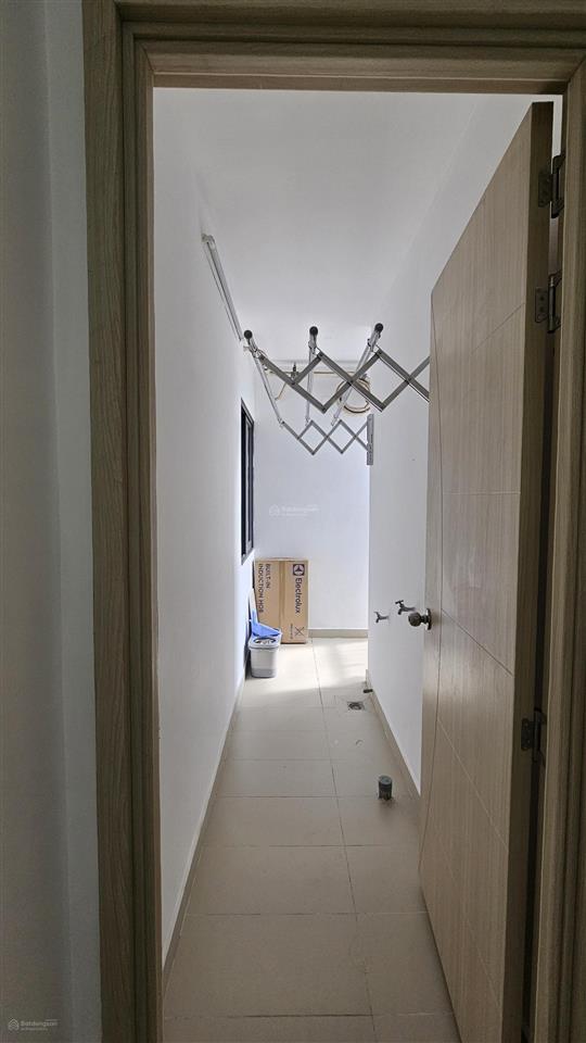 Eco xuân cho thuê 3pn, nhà mới chưa ở, có bếp full + rèm + giàn phơi + lưới an toàn