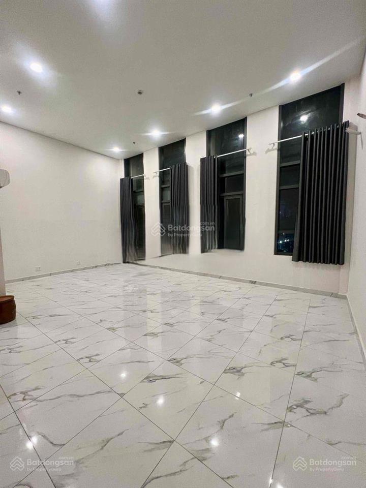 Cho thuê căn 32m2, giá 6tr/th có máy lạnh, rèm