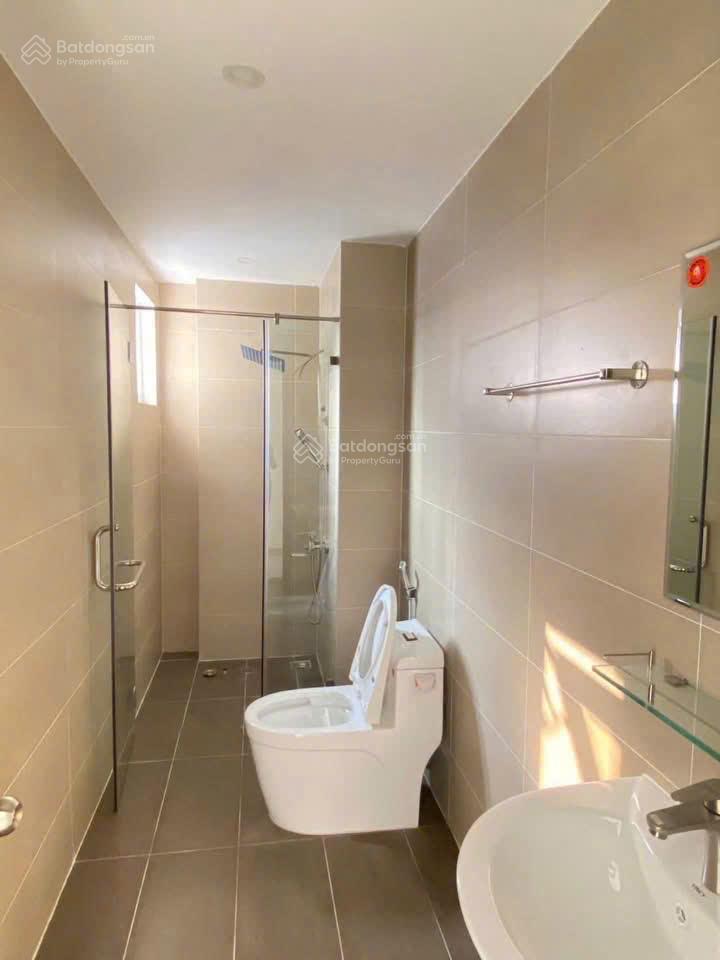 Mình cần cho thuê căn 3pn view đẹp, tầng cao có 3 máy lạnh giá 12tr/th