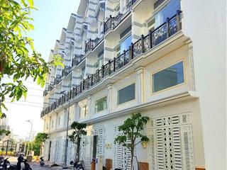 Bán nhà mặt phố tại đường phú định, 6,39 tỷ, 180m2, 4pn, 3wc, hot!