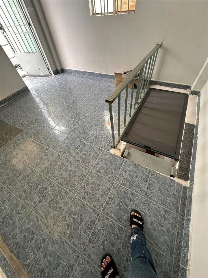 Nhà bán trệt 1 lầu đúc btct có sổ hồng riêng  hẻm 3m đường văn thân p8 q6