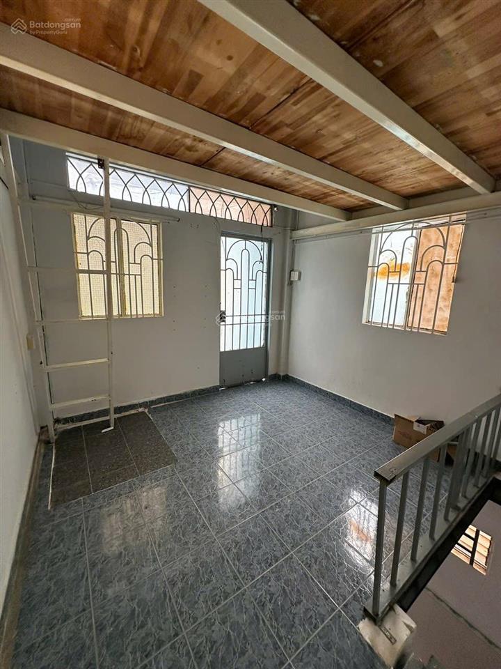 Nhà bán trệt 1 lầu đúc btct có sổ hồng riêng  hẻm 3m đường văn thân p8 q6