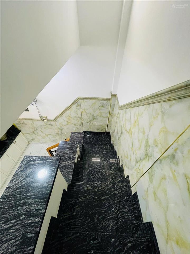 Bán gấp nhà riêng 32m2, 1 lầu đúc, giá 3,79 tỷ ở tỉnh lộ 10, p bình trị đông, q bình tân, hcm