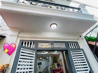 Bán gấp nhà riêng 32m2, 1 lầu đúc, giá 3,79 tỷ ở tỉnh lộ 10, p bình trị đông, q bình tân, hcm