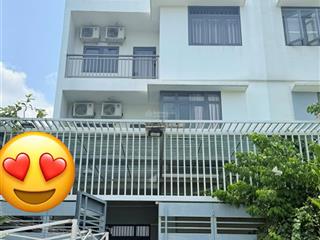 Bán gấp nhà xã phong phú, bình chánh
6pn, 6wc tại kdc intresco, dt 140m2, 13.6 tỷ tl