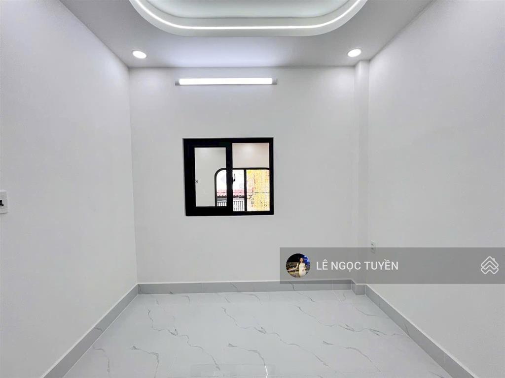 Hiếm! nhà mới 3 phòng ngủ, chỉ 4tỷ250 ngay trung tâm chợ cầu đồng  ngã 4 ga, dân cư đông đúc