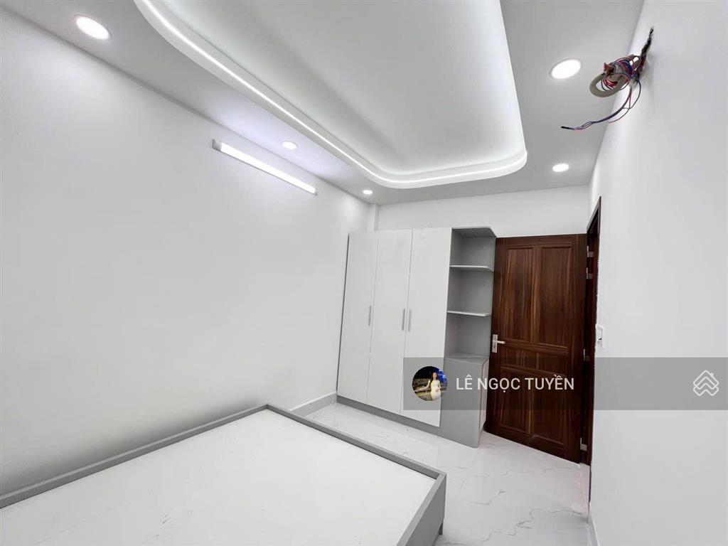Hiếm! nhà mới 3 phòng ngủ, chỉ 4tỷ250 ngay trung tâm chợ cầu đồng  ngã 4 ga, dân cư đông đúc