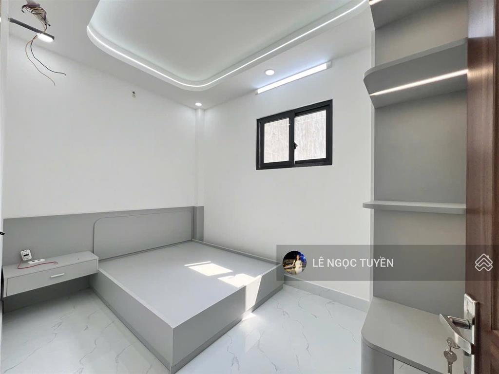 Hiếm! nhà mới 3 phòng ngủ, chỉ 4tỷ250 ngay trung tâm chợ cầu đồng  ngã 4 ga, dân cư đông đúc