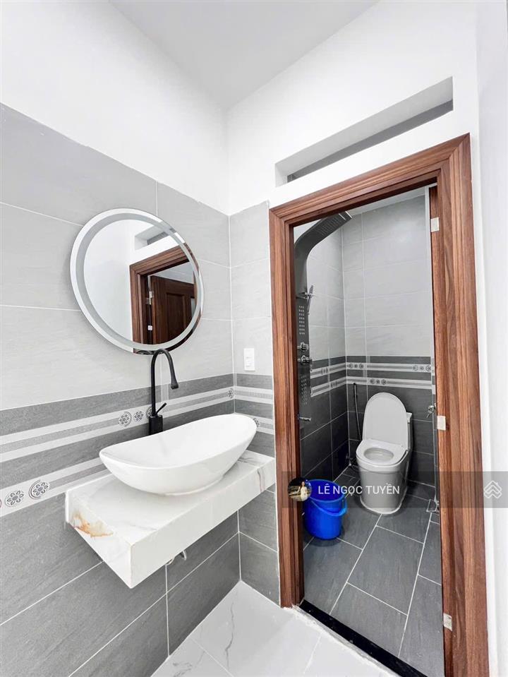 Hiếm! nhà mới 3 phòng ngủ, chỉ 4tỷ250 ngay trung tâm chợ cầu đồng  ngã 4 ga, dân cư đông đúc