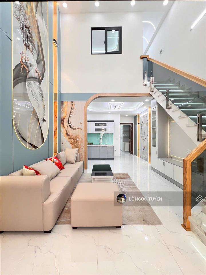 Hiếm! nhà mới 3 phòng ngủ, chỉ 4tỷ250 ngay trung tâm chợ cầu đồng  ngã 4 ga, dân cư đông đúc