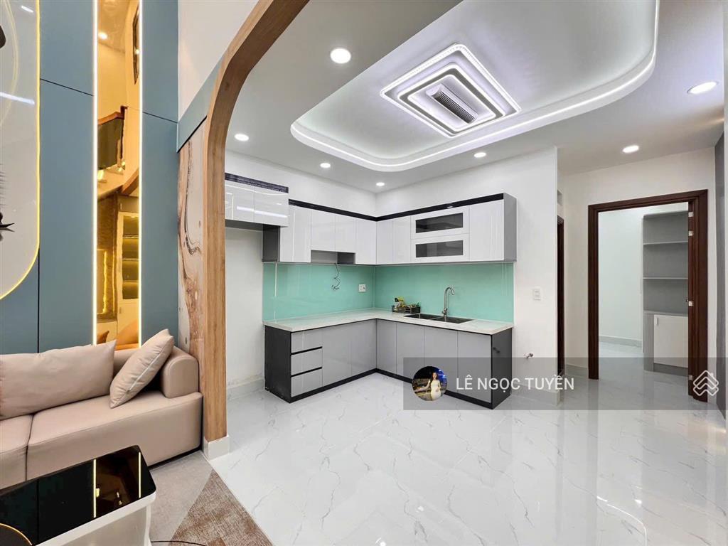 Hiếm! nhà mới 3 phòng ngủ, chỉ 4tỷ250 ngay trung tâm chợ cầu đồng  ngã 4 ga, dân cư đông đúc
