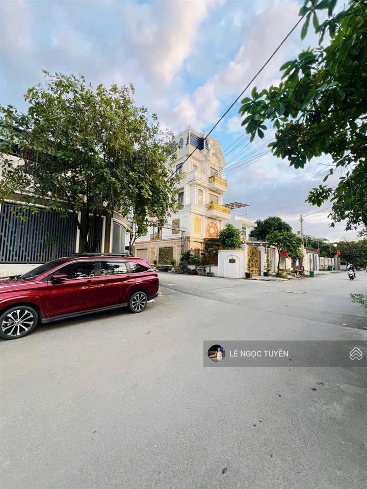 Bán đất ngang 8.4m xây biệt thự, căn hộ dịch vụ, kdc đẹp, đông dân, gần sông vàm thuật