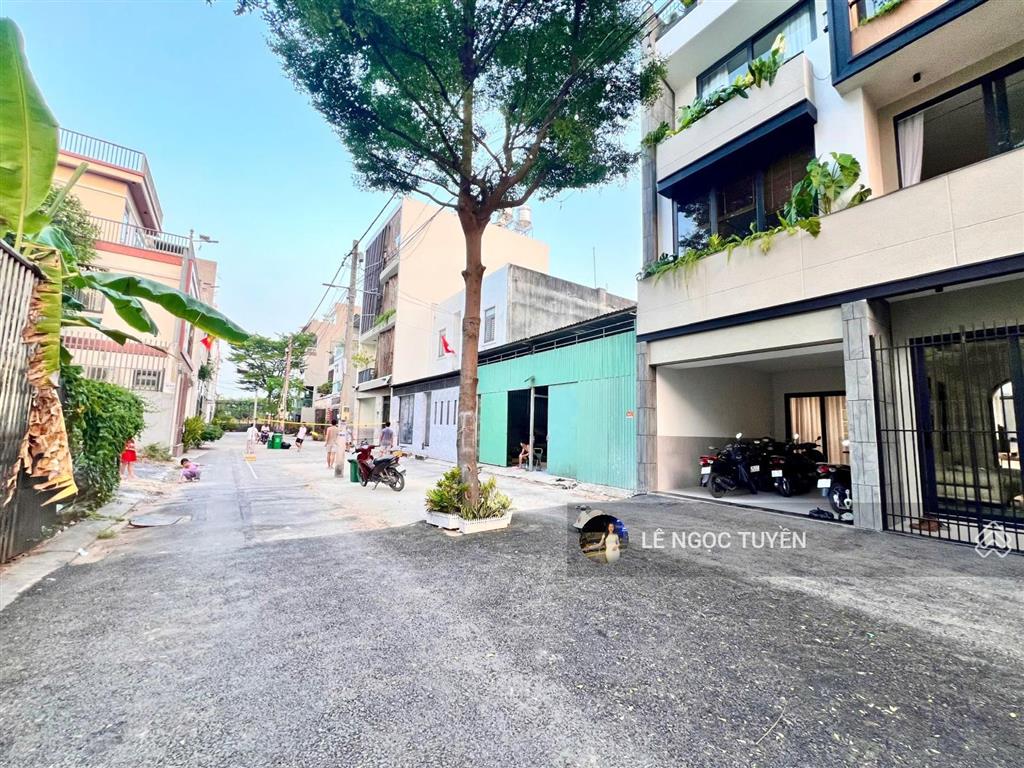Bán đất ngang 8.4m xây biệt thự, căn hộ dịch vụ, kdc đẹp, đông dân, gần sông vàm thuật