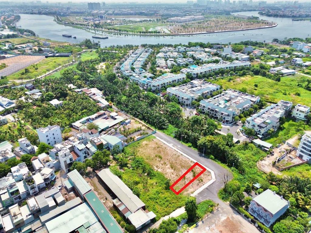 Đất đẹp và hiếm 4.5m x 30, đường 10m, cách vườn lài 100m, gần rạch gia phường an phú đông, q12