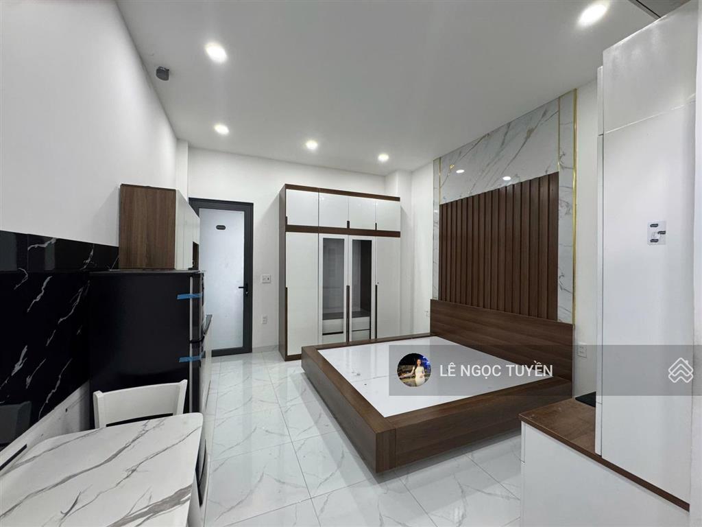 Căn hộ dịch vụ mới đẹp full nội thất có bảo vệ, gần trường đh nguyễn tất thành