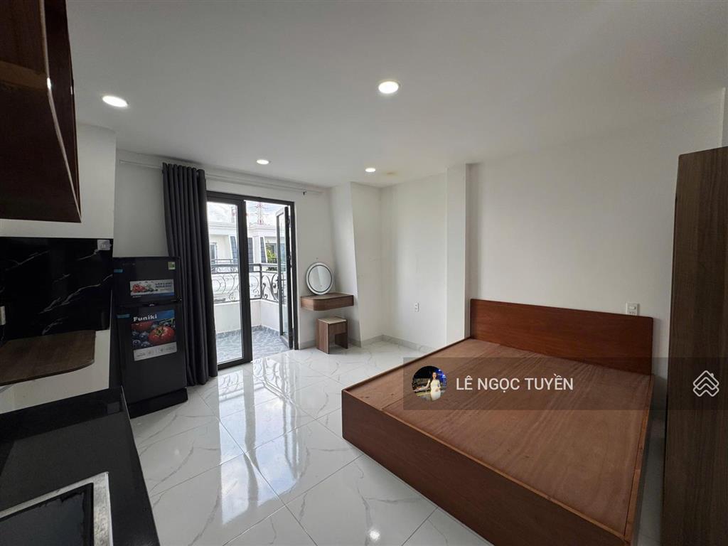 Căn hộ dịch vụ mới đẹp full nội thất có bảo vệ, gần trường đh nguyễn tất thành