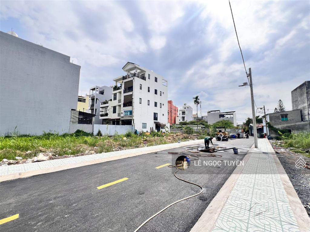 Bán đất 1 sẹc vườn lài đường 8m, sổ riêng sẵn, 5 tỷ 450, cách gò vấp 2km