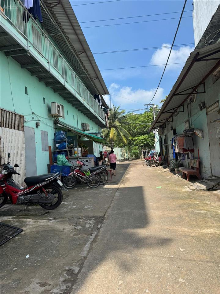 Bán dãy nhà trọ 5 phòng đường hương lộ 2 4x20m vuông vức, giá ưu đãi 5,9 tỷ, 80 m2