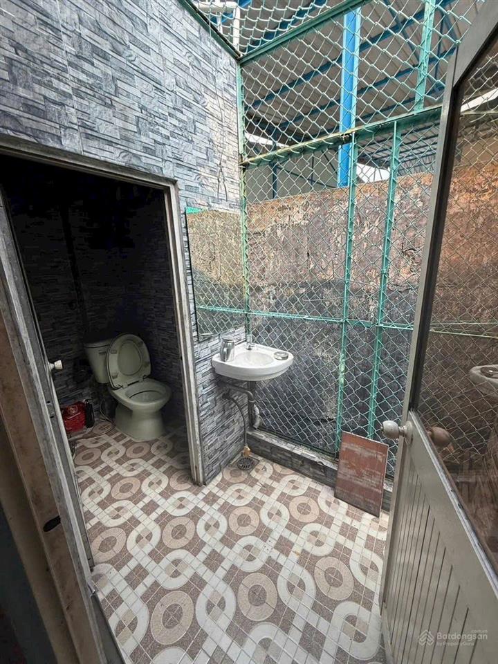 Chính chủ bán nhà hẻm xe hơi 6m lãnh binh thăng, quận 11, 1 trệt 2 lầu đúc