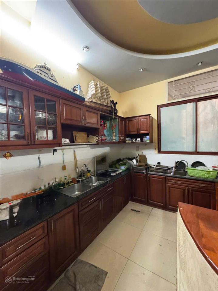 Chú tư bán nhà 4.5x23m hẻm xe hơi, 3 lầu lạc long quân phường 5 quận 11