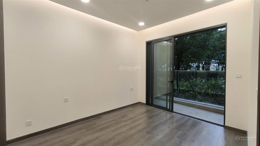 Bán nhanh căn hộ diamond centery 121m2(3pn + 3wc)   0909 867 *** thanh toán giãn