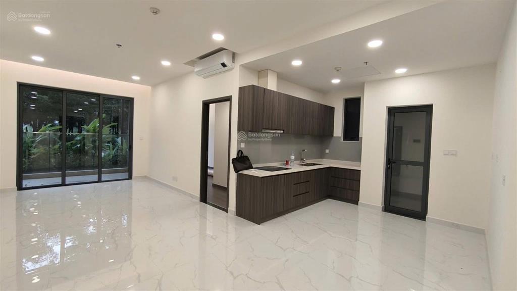 Bán nhanh căn hộ diamond centery 121m2(3pn + 3wc)   0909 867 *** thanh toán giãn