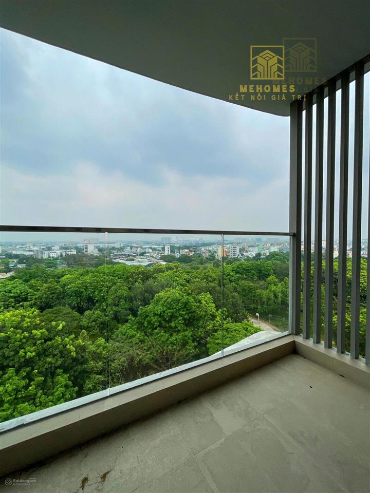 Cho thuê nhanh căn 3pn  3 vệ sinh (121m2) diamond centery, đã có sẵn máy lạnh, bếp.