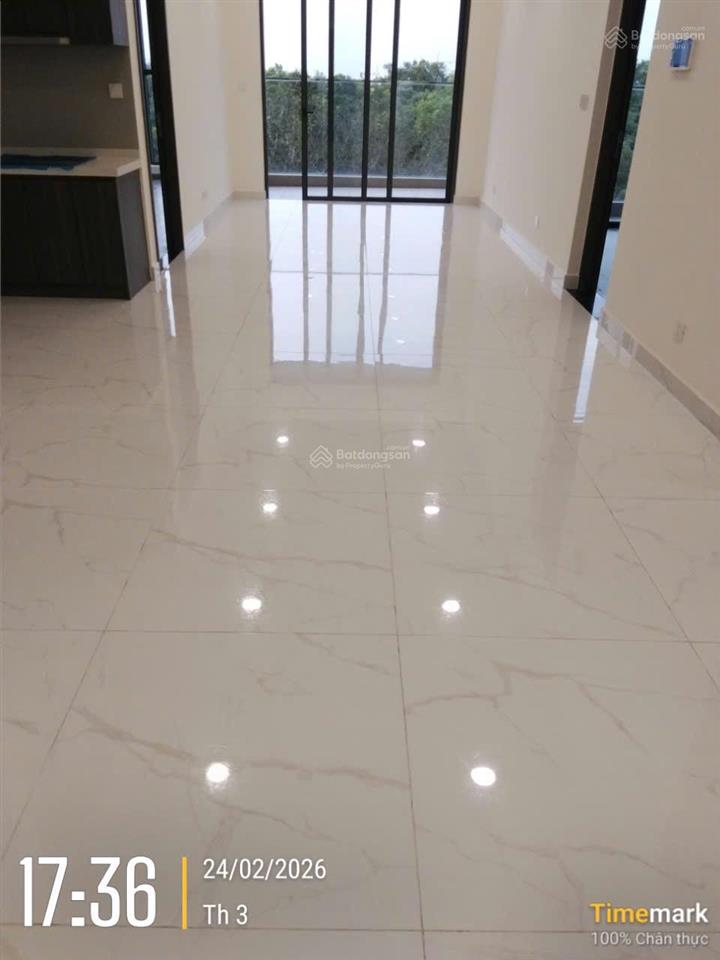 Cho thuê nhanh căn 3pn  3 vệ sinh (121m2) diamond centery, đã có sẵn máy lạnh, bếp.