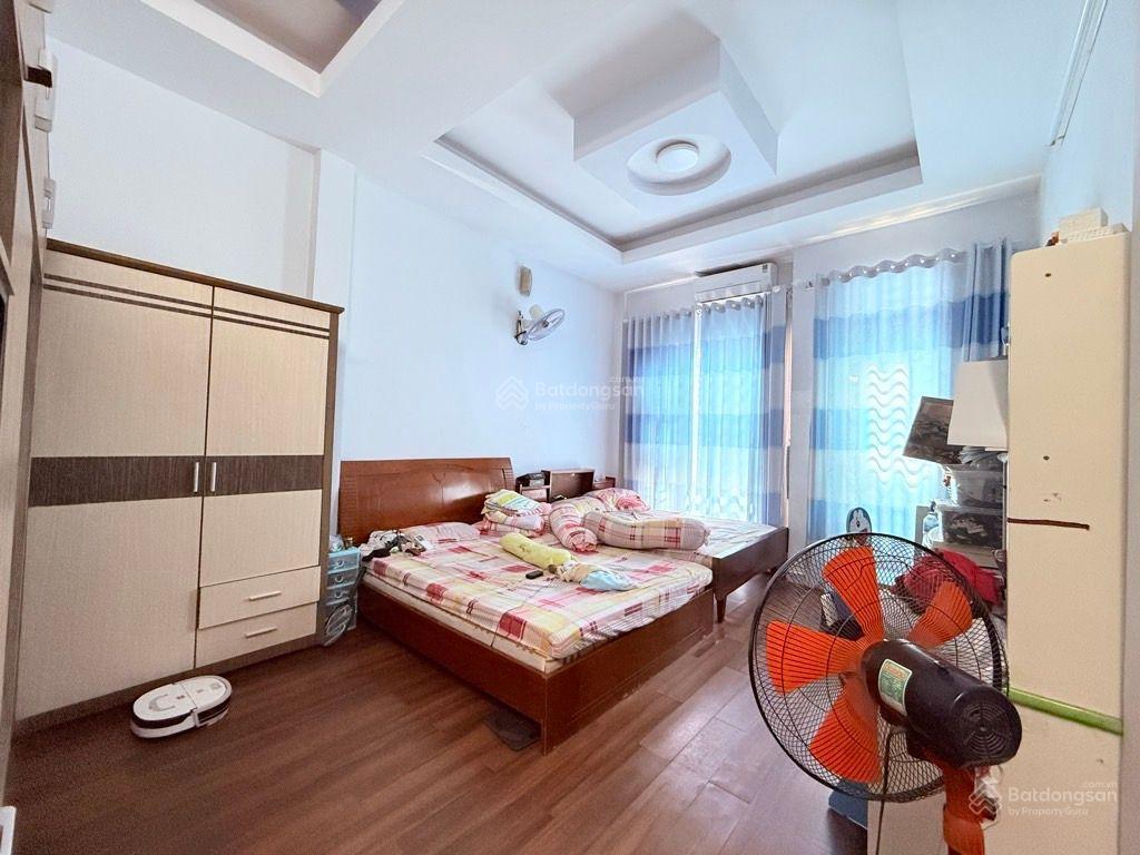 Nhà tân phú, hẻm 8m, ngay chợ sơn kỳ, siêu thị aeon, 4x16, 3 tầng giá hơn 8 tỷ