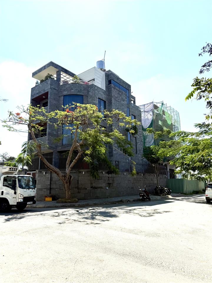 Cho thuê căn biệt thự sân vườn cao cấp p.thạnh mỹ lợi q2 (ubndq2) 400m2 120tr/th