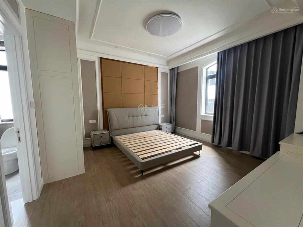 Cho thuê căn biệt thự song lập victoria 200m2 hầm+4 tầng full nội thất  70tr/th