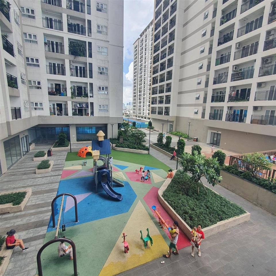 Cần cho thuê căn hộ 3 phòng ngủ, nhà mới vào ở ngay
