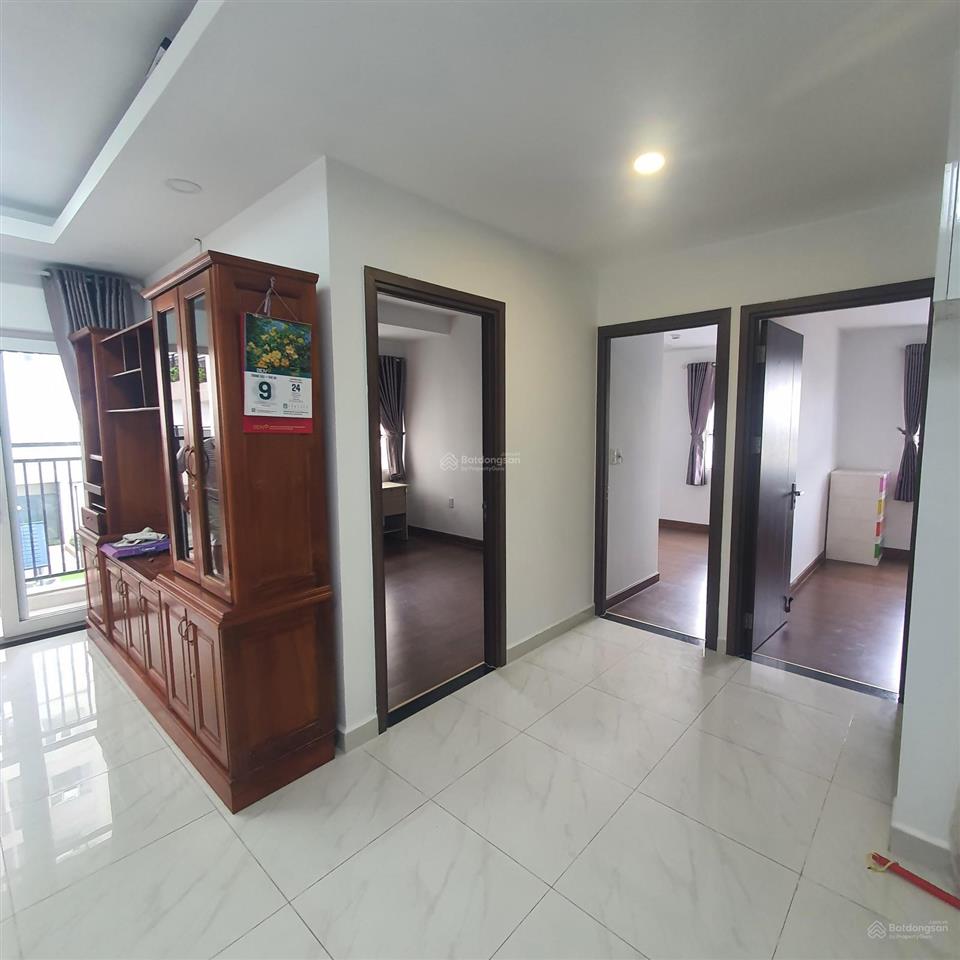 Cần cho thuê căn hộ 3 phòng ngủ, nhà mới vào ở ngay