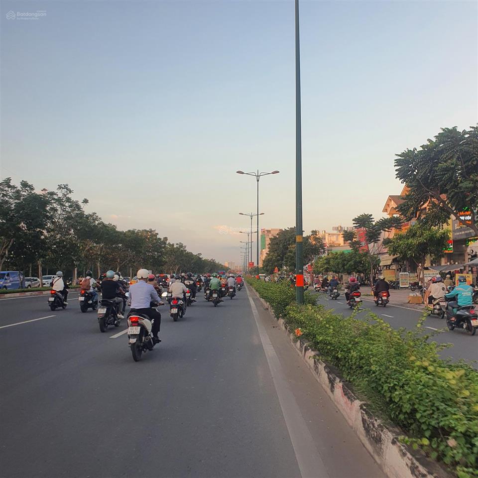 Bán đất đẹp tại phạm văn đồng, 2200m2, giá thỏa thuận, nhiều tiện ích