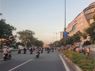 Bán đất đẹp tại phạm văn đồng, 2200m2, giá thỏa thuận, nhiều tiện ích