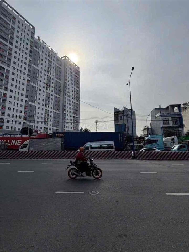 Bán Đất Mặt Tiền Đường DT743 Gần Vòng Xoay An Phú