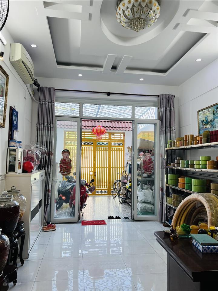 Cạnh hương lộ 2, 1 trệt 3 lầu 78.9m2, full nt đẹp, 7.8 tỷ. đường 6.5 m