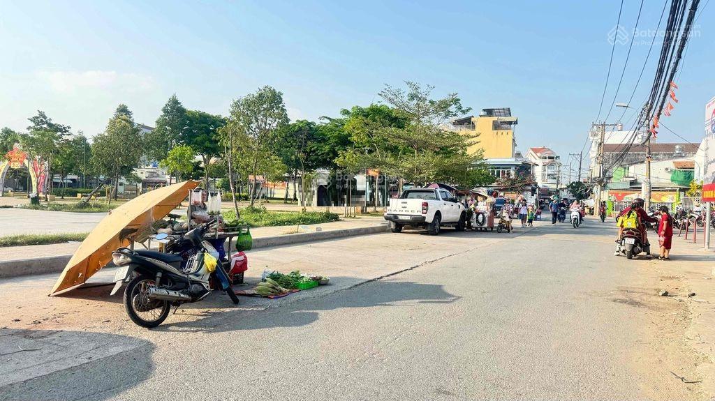 Chính chủ gửi bán nhà 1 trệt 1 lầu mặt tiền đường 898 nguyễn duy trinh gần chợ, mầm non, công viên