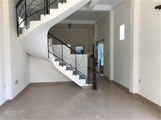 Chính chủ cho thuê nhà hẻm xe hơi ngay bách hoa xanh (đường bưng ông thoàn) giá 8tr