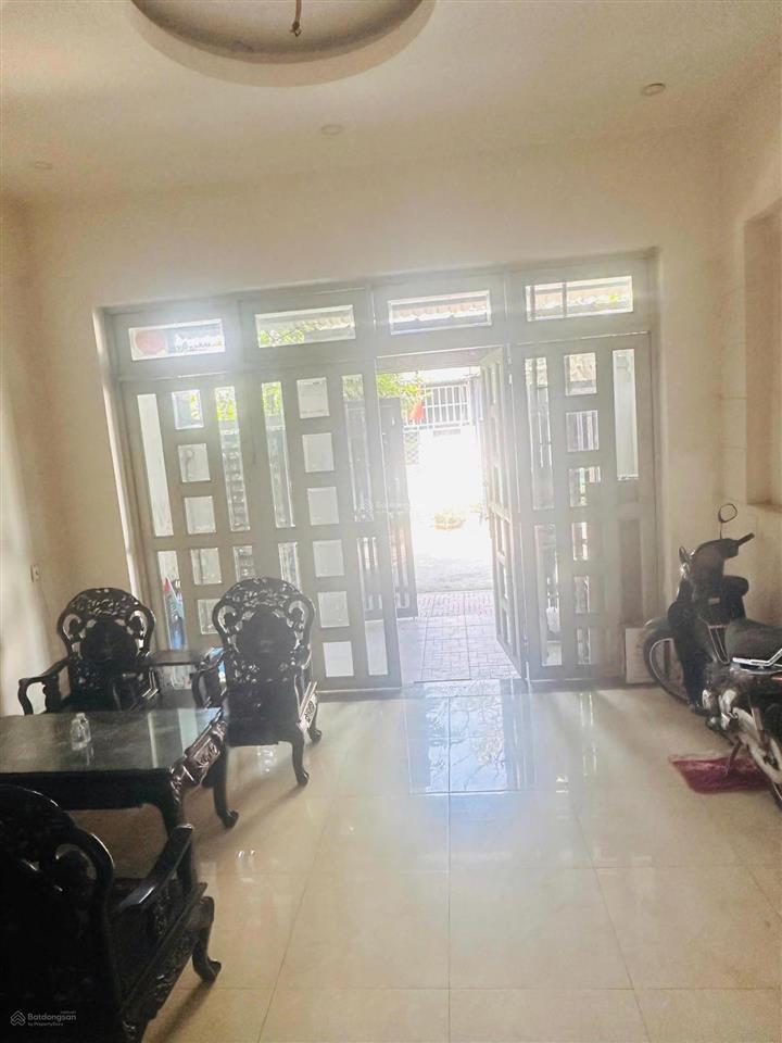 Chính chủ cho thuê nhà 1 trệt 1 lầu đường ô tô rộng rãi giá 6,5tr tháng