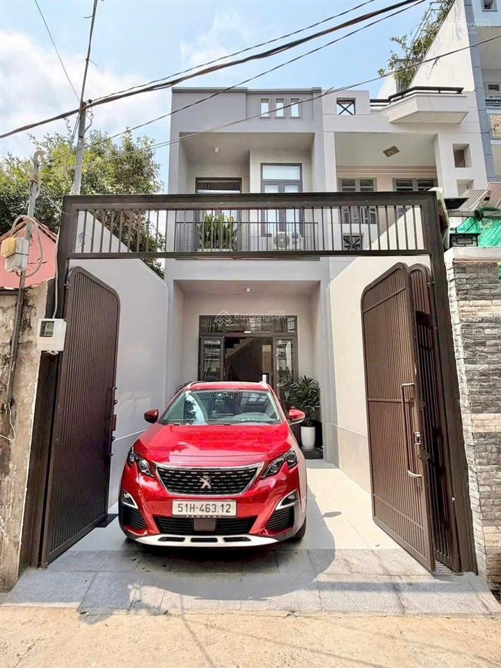Bán nhà mặt tiền đường gần nguyễn duy trinh giá 9,2 tỷ sân đậu oto